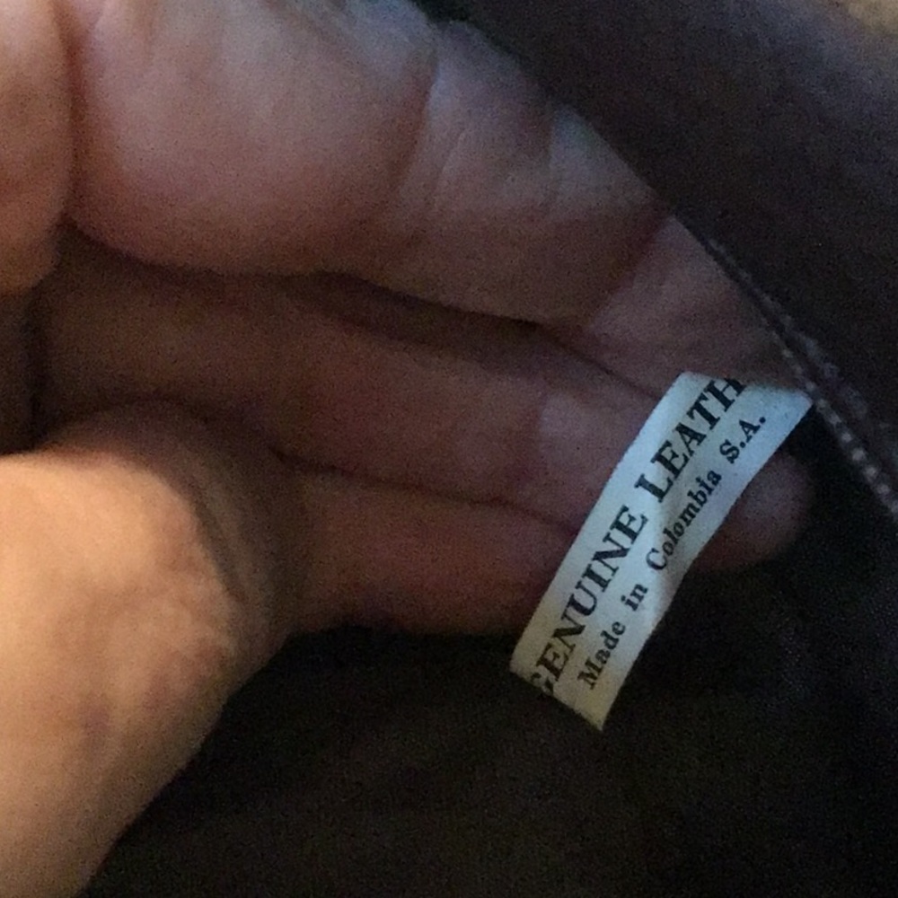 Wilson’s #Adventure Bound #sling bag - Picture 10 of 13